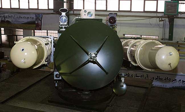 The guidance section of the Herze-9 shown here includes all th eelements found on the Chinese FM-90 or Crotale - these include the dish of the Ku-band engagement radar, video cameras used for 