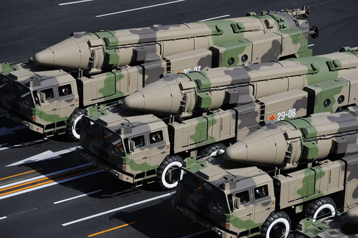 Segundo a imprensa Desde 2007 Arábia Saudita tem aumentado ou substituído o DF-3 (CSS-2) com sólidos fuleled DF-21 (CSS-5) mísseis balísticos mais precisas, que são armazenadas em pronto para lançar latas, movendo-se em todas as -o-terreno caminhões.  