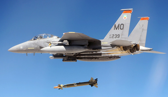 GBU-28 dropped from an U.S. Air Force F-15E. The Strike Eagle and B-2A are the only two aircraft in U.S. Air Force inventory capable of carrying this heavy weapon. Photo: USAF