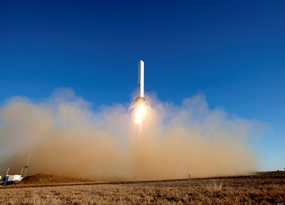 SpaceX's Grasshopper Rocket Takes Off 