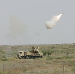 Pantsir S1 firing of the 57E6 missile on a test launch