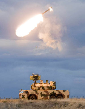 TOR M2E firing a 9M331 interceptor. The missile is capable of defeating aerodynamically maneuvering targets at ranges of seven to 10 km.