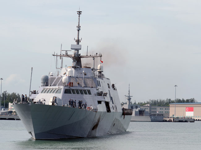 LCS 1 - USS Freedom has left the Singapore Changi port where she was stationed since May 2013 on her first extended deployment to the Pacific. Photo: US Navy