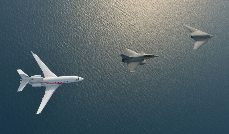 World First: Neuron UCAV flying in formation with Falcon - Defense