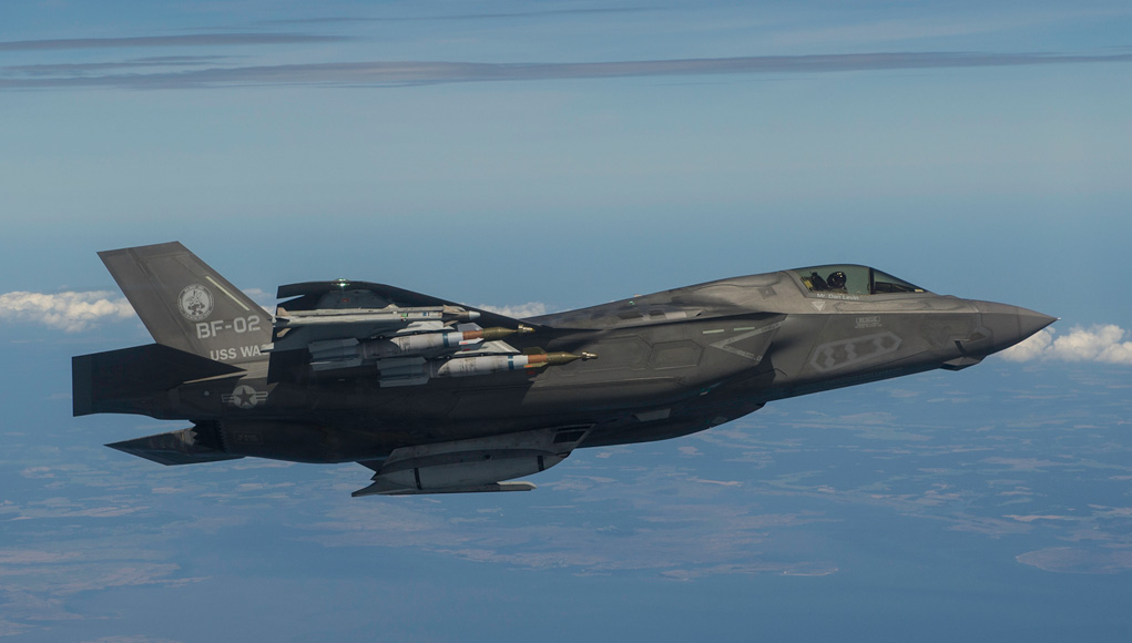 And F-35B during asymmetrical stores testing over the Eastern Shore of Maryland on May 26, 2015. Photo: 