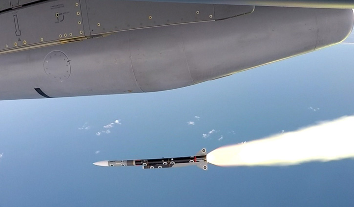 MBDA Meteor long range air/air missile launched on a test flight from Rafale. Photo: Dassault Aviation. 