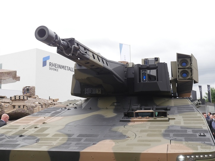 The Lance is a manned turret mounting Rheinmetal's 35mm cannon, a machine gun with three replaceable barrels and a launcher pod carrying two Spike LR missiles. Photo: Noam Eshel, Defense-Update